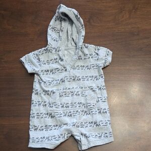 Carter's Gray Baby Bodysuit (Gray)